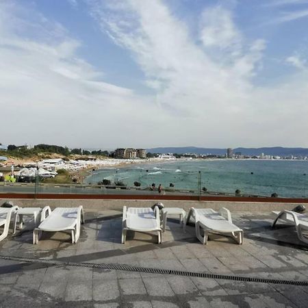 Апартамент У Моря В К-С Paradiso В Г. Несебър Appartement Buitenkant foto